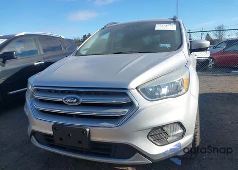 2018 Ford Escape Se из США, поврежденный, VIN 1FMCU9GD2JUA47499